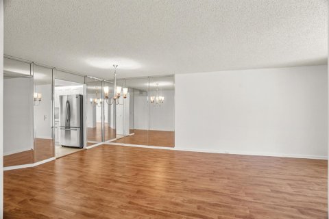 Купить кондоминиум в Пемброк-Пайнс, Флорида 3 комнаты, 125.51м2, № 2083384 - фото 14