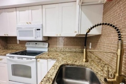 Adosado en alquiler en Saint Petersburg, Florida, 2 dormitorios, 111.02 m2 № 1820781 - foto 3