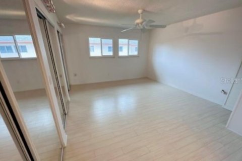 Adosado en alquiler en Saint Petersburg, Florida, 2 dormitorios, 111.02 m2 № 1820781 - foto 4