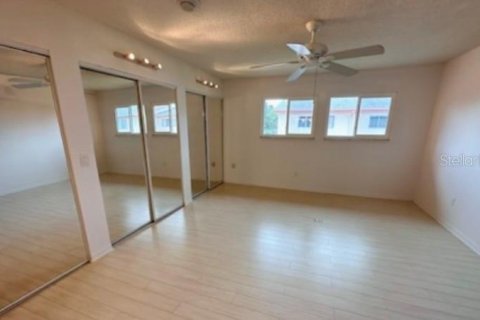 Adosado en alquiler en Saint Petersburg, Florida, 2 dormitorios, 111.02 m2 № 1820781 - foto 5