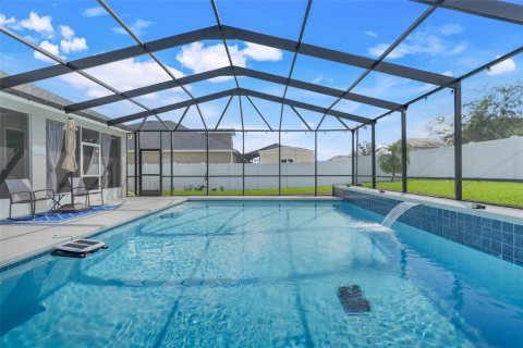House in Auburndale, Florida 4 bedrooms, 196.58 sq.m. № 1901998 - photo 2