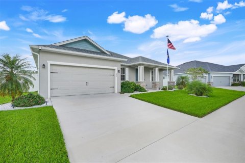House in Auburndale, Florida 4 bedrooms, 196.58 sq.m. № 1901998 - photo 3