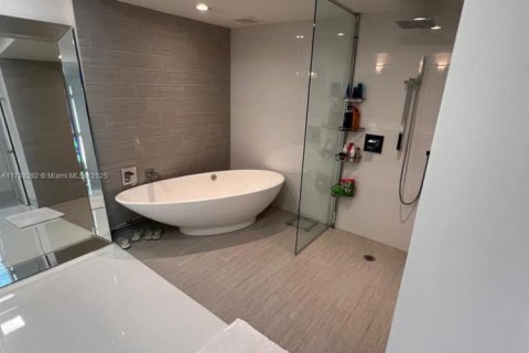 Copropriété à vendre à Sunny Isles Beach, Floride: 2 chambres, 143.16 m2 № 1985070 - photo 14