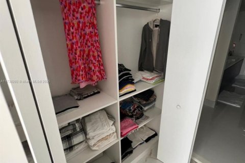 Copropriété à vendre à Sunny Isles Beach, Floride: 2 chambres, 143.16 m2 № 1985070 - photo 16