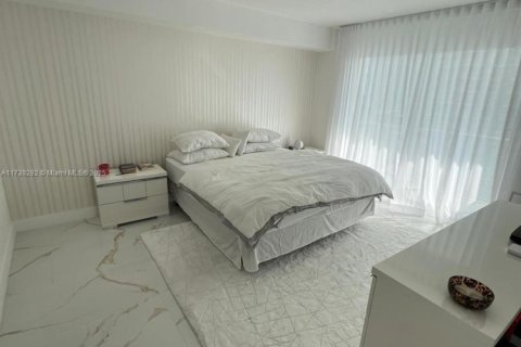 Copropriété à vendre à Sunny Isles Beach, Floride: 2 chambres, 143.16 m2 № 1985070 - photo 13