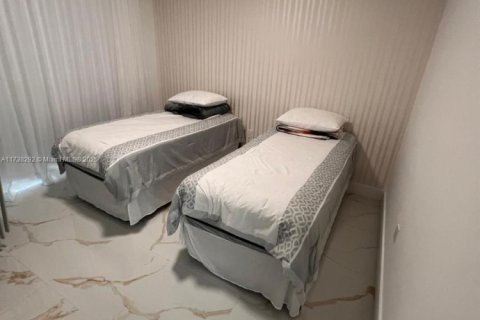 Copropriété à vendre à Sunny Isles Beach, Floride: 2 chambres, 143.16 m2 № 1985070 - photo 7