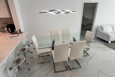 Copropriété à vendre à Sunny Isles Beach, Floride: 2 chambres, 143.16 m2 № 1985070 - photo 4