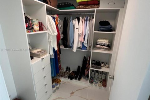 Copropriété à vendre à Sunny Isles Beach, Floride: 2 chambres, 143.16 m2 № 1985070 - photo 17