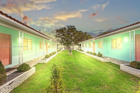 Снять в аренду квартиру в Холливуд, Флорида 1 спальня, № 1957946 - фото 21