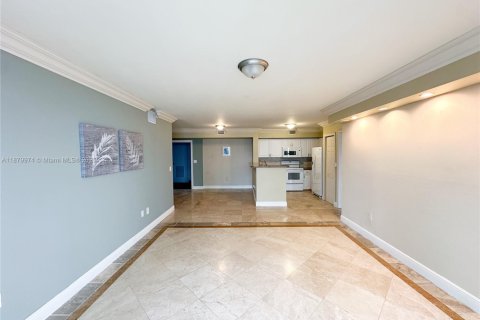 Купить кондоминиум в Майами, Флорида 2 спальни, 105.91м2, № 2035338 - фото 7