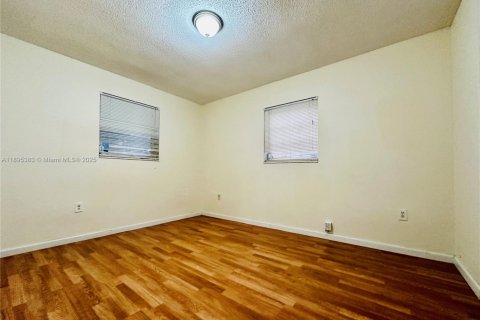 Villa ou maison à vendre à Hollywood, Floride: 3 chambres, 98.94 m2 № 1947213 - photo 6