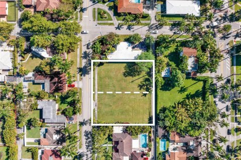 Terreno en venta en Hollywood, Florida № 1977554 - foto 3