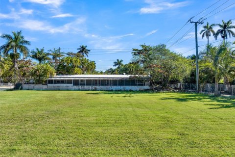 Terreno en venta en Hollywood, Florida № 1977554 - foto 14