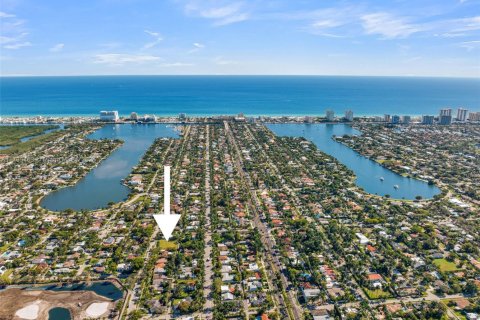 Terreno en venta en Hollywood, Florida № 1977554 - foto 17