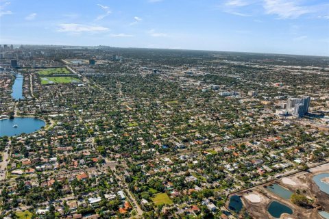 Terreno en venta en Hollywood, Florida № 1977554 - foto 22