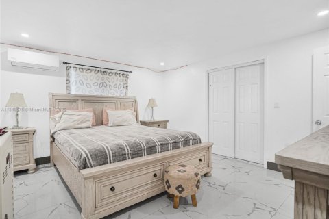 House in Miami, Florida 3 bedrooms, 113.81 sq.m. № 1856924 - photo 29