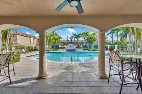 Copropriété à louer à Doral, Floride: 3 chambres, 131.92 m2 № 2028059 - photo 19