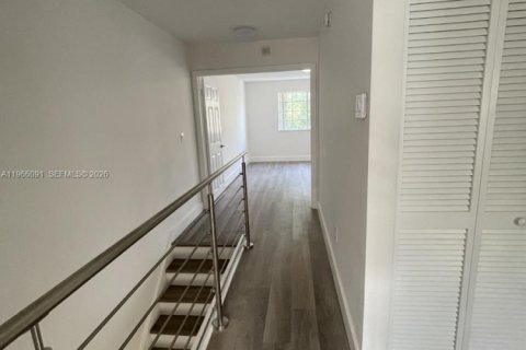 Copropriété à louer à Doral, Floride: 3 chambres, 131.92 m2 № 2028059 - photo 8