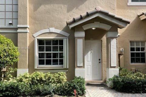 Copropriété à louer à Doral, Floride: 3 chambres, 131.92 m2 № 2028059 - photo 15