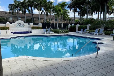 Copropriété à louer à Doral, Floride: 3 chambres, 131.92 m2 № 2028059 - photo 18