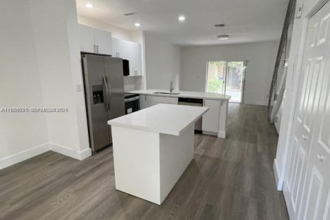 Condo à Doral, Floride, 3 chambres  № 2028059