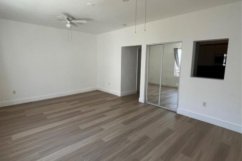Copropriété à louer à Miami Beach, Floride: 3 pièces, 40.04 m2 № 2417917 - photo 8