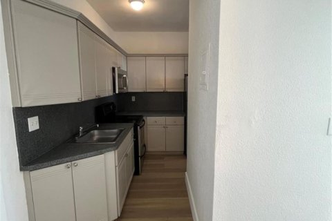 Copropriété à louer à Miami Beach, Floride: 3 pièces, 40.04 m2 № 2417917 - photo 12