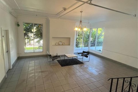Copropriété à louer à Miami Beach, Floride: 3 pièces, 40.04 m2 № 2417917 - photo 4