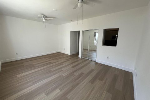 Copropriété à louer à Miami Beach, Floride: 3 pièces, 40.04 m2 № 2417917 - photo 7