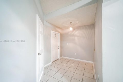 Купить виллу или дом в Майами, Флорида 3 спальни, 150.69м2, № 1834047 - фото 9