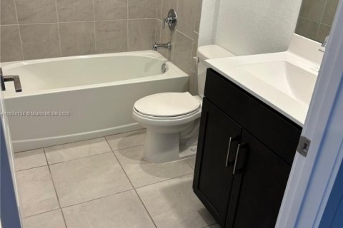 Townhouse in Homestead, Florida 4 bedrooms, 127.65 sq.m. № 1813950 - photo 6