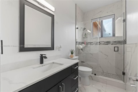 House in Homestead, Florida 6 bedrooms, 290.69 sq.m. № 1828196 - photo 20