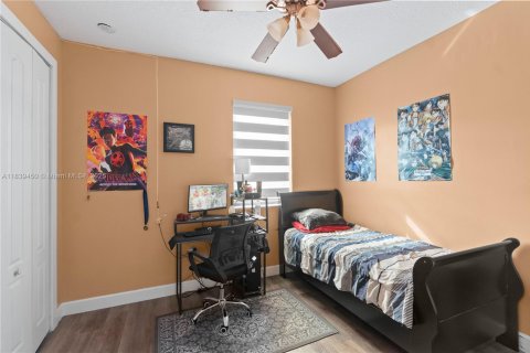 House in Homestead, Florida 6 bedrooms, 290.69 sq.m. № 1828196 - photo 21