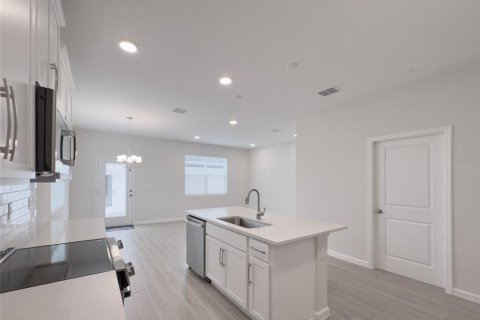 Adosado en alquiler en Apopka, Florida, 3 dormitorios, 170.48 m2 № 1911485 - foto 13