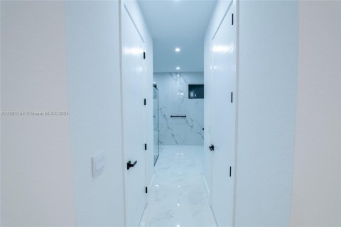 Villa ou maison à vendre à Cape Coral, Floride: 4 chambres, 255.76 m2 № 2269729 - photo 21