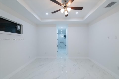 Villa ou maison à vendre à Cape Coral, Floride: 4 chambres, 255.76 m2 № 2269729 - photo 20