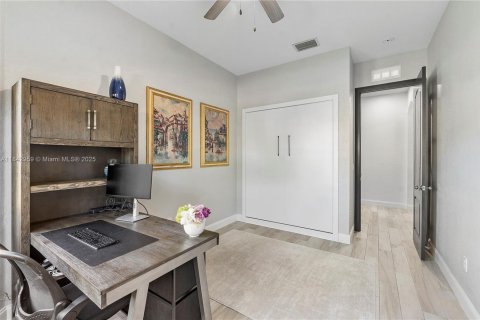 House in Parkland, Florida 4 bedrooms, 276.11 sq.m. № 1836255 - photo 16
