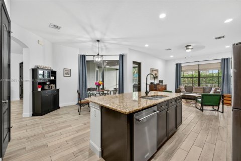 House in Parkland, Florida 4 bedrooms, 276.11 sq.m. № 1836255 - photo 12
