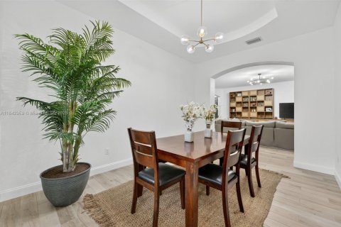 House in Parkland, Florida 4 bedrooms, 276.11 sq.m. № 1836255 - photo 27