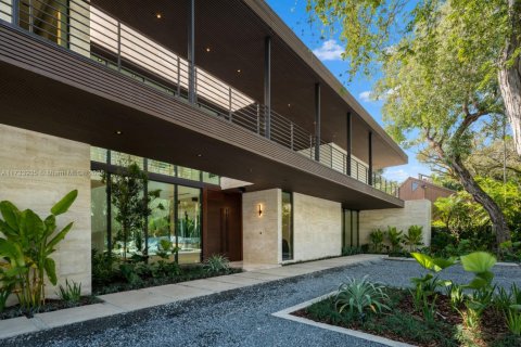 Casa en venta en Miami, Florida, 6 dormitorios, 820.61 m2 № 2053771 - foto 6
