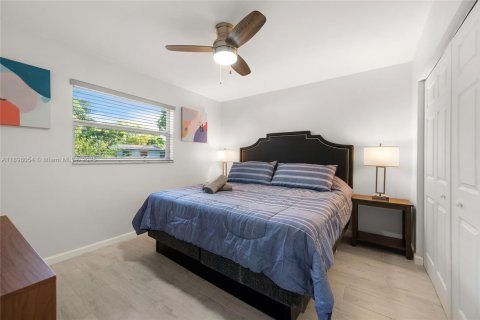 Commercial property in Miami, Florida 168.71 sq.m. № 1949572 - photo 13