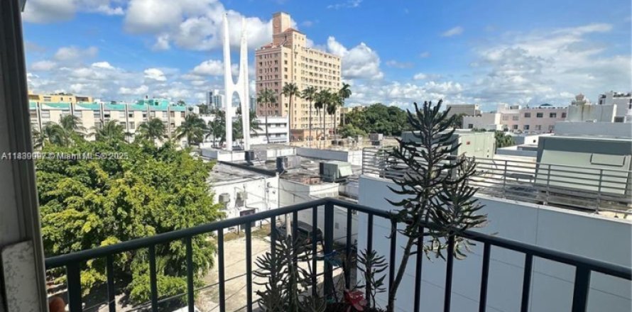 Condo in Miami Beach, Florida, 1 bedroom  № 1921763