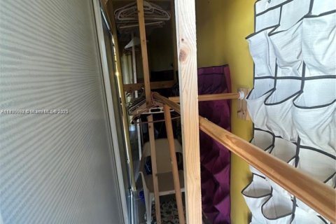 Condo in Miami Beach, Florida, 1 bedroom  № 1921763 - photo 16