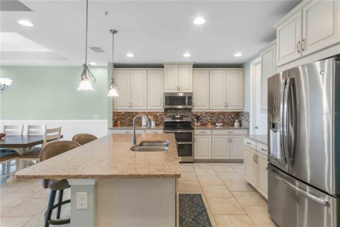 Townhouse in Placida, Florida 3 bedrooms, 209.49 sq.m. № 1914683 - photo 16