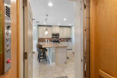 Townhouse in Placida, Florida 3 bedrooms, 209.49 sq.m. № 1914683 - photo 22