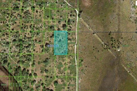 Terreno en Frostproof, Florida № 2235012