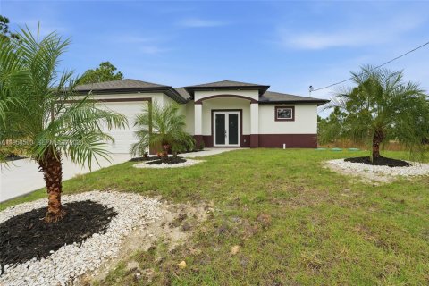 Casa en Lehigh Acres, Florida 3 dormitorios № 2020836
