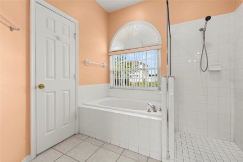 Villa ou maison à vendre à Kissimmee, Floride: 3 chambres, 174.28 m2 № 2396727 - photo 11