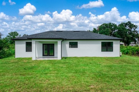House in Sebring, Florida 3 bedrooms, 134.71 sq.m. № 2430748 - photo 5
