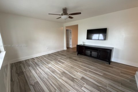 Купить виллу или дом в Майами, Флорида 4 спальни, 114.73м2, № 2050754 - фото 8